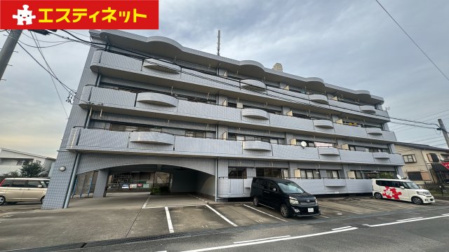 【サンモールIIIの建物外観】