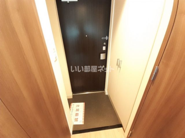 【神戸市中央区布引町のマンションの玄関】