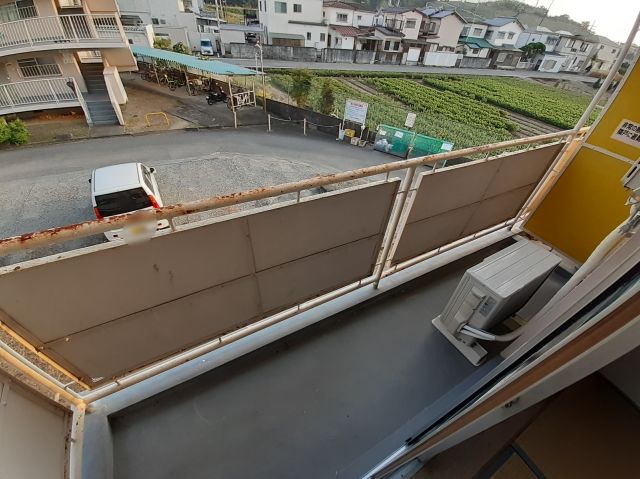 【紀の川市桃山町最上のマンションのバルコニー】