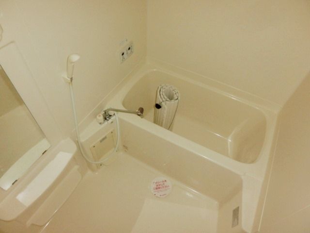 バス・シャワールーム　いつでも温か追い焚き機能付きバス