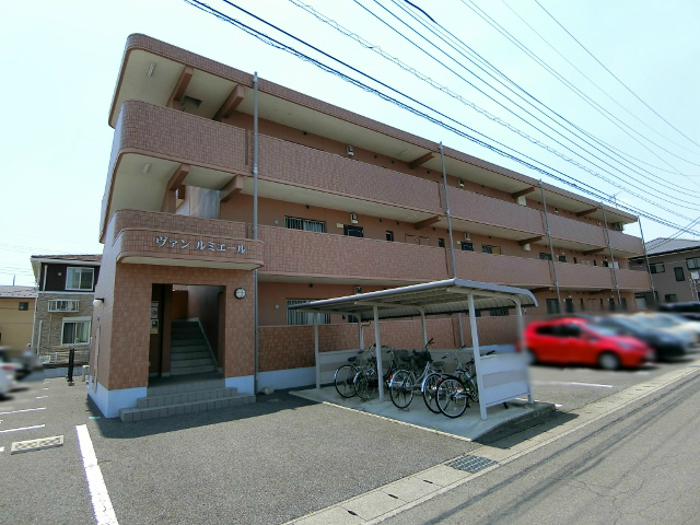 下都賀郡壬生町大師町のマンションの建物外観