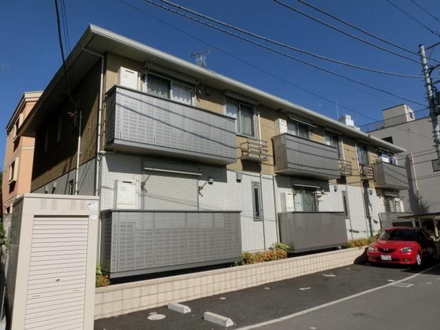 松戸市小山のアパートの建物外観