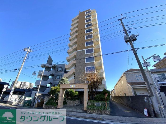 坂戸市本町のマンションの建物外観