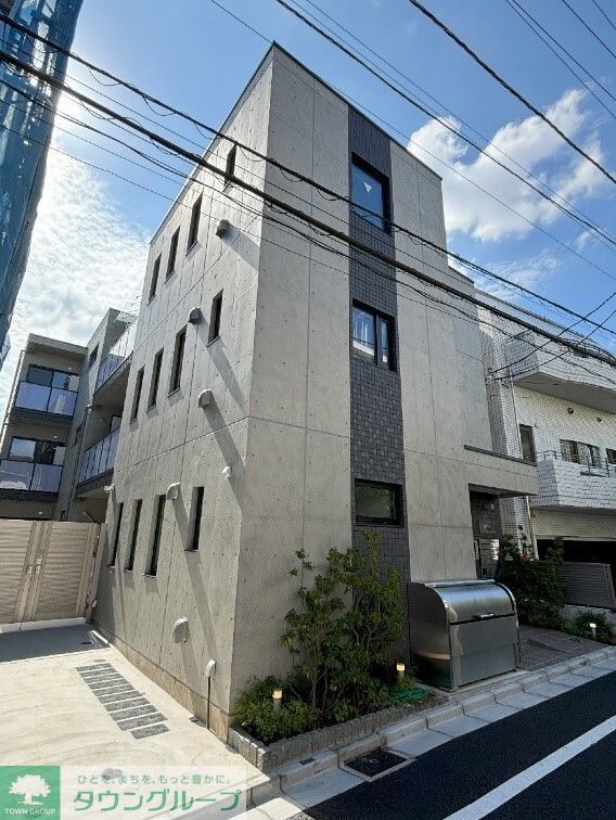 文京区千駄木のマンションの建物外観