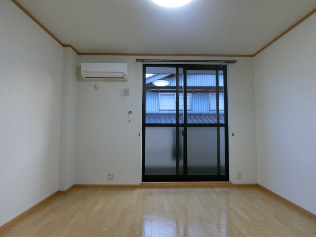 居室・リビング　イメージ203号室写真