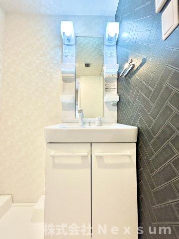 洗面設備　コンパクトで使いやすい洗面所