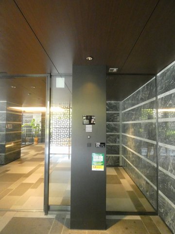 エントランス　エントランス
