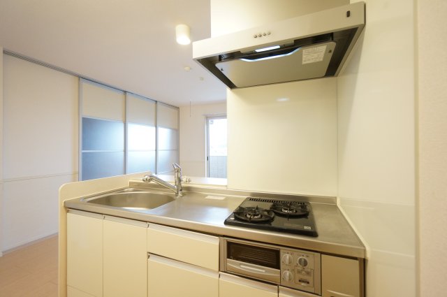 キッチン　※同物件・同タイプの写真です。
