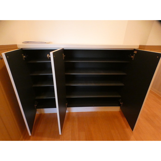 玄関　シューズボックス