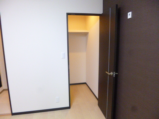 収納　荷物の多い方には嬉しいウォークインクローゼットです。