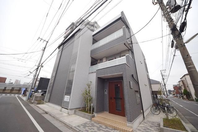 建物外観　駅徒歩20分の築浅物件です