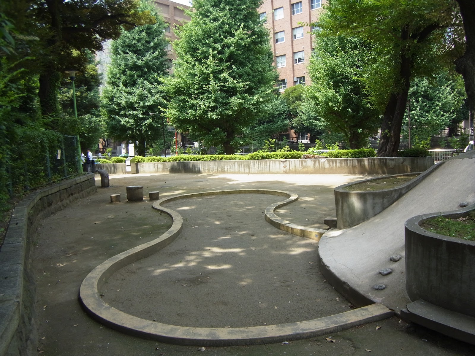 公園　お茶の水公園（公園）まで3m