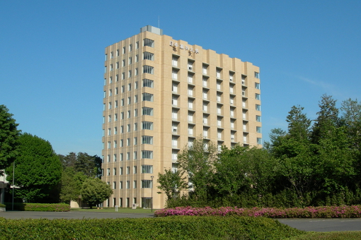 大学・短大　私立日本薬科大学お茶の水キャンパス（大学・短大）まで268m