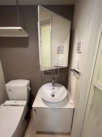 洗面設備　エスリード難波レジデンス　独立洗面台