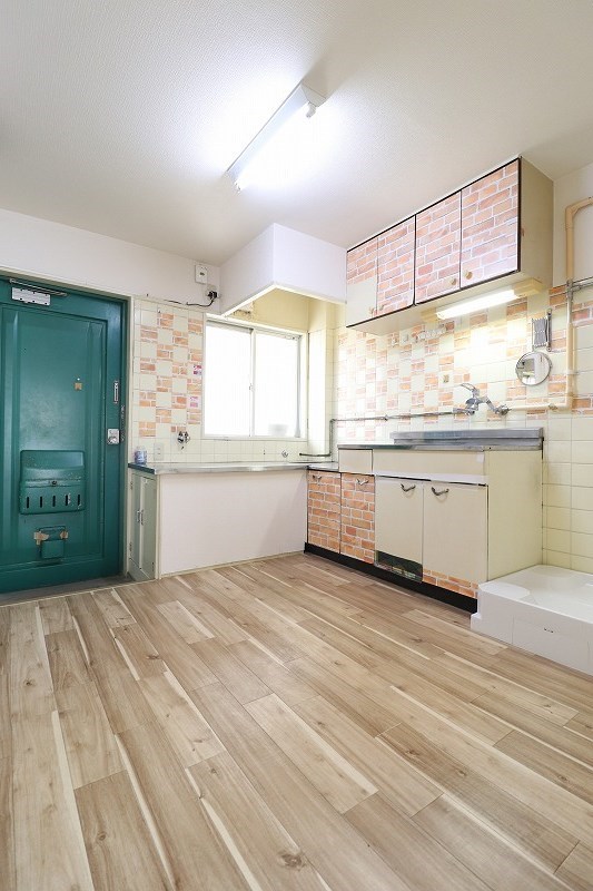 居室・リビング　別部屋写真使用