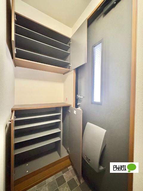 収納　※写真は別のお部屋です