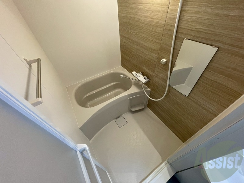 バス・シャワールーム　お風呂になります。一日の疲れを癒してくださいね。