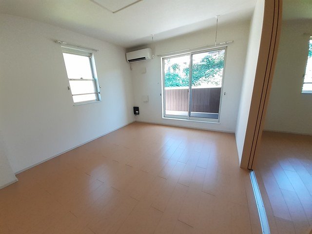 居室・リビング　ゆったり過ごせる居間です