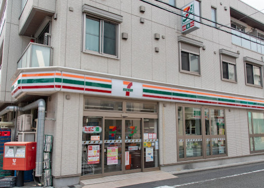 コンビニ　セブンイレブン 大田区千鳥2丁目店（コンビニ）まで217m