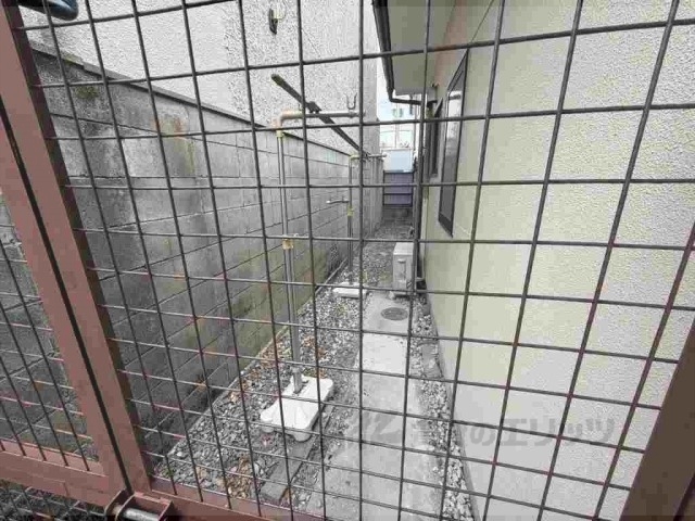 バルコニー　洗濯物干し