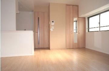 居室・リビング　リビングです。現状を優先します