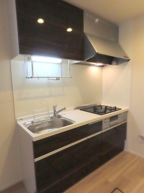 キッチン　ガス３口システムキッチン