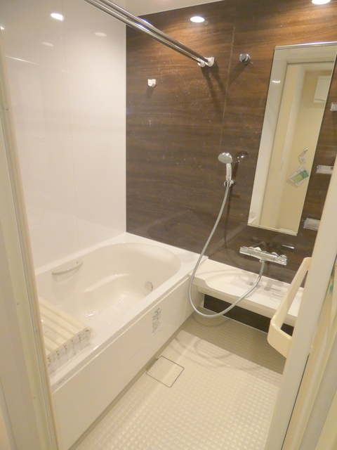 バス・シャワールーム　追焚機能・浴室乾燥機