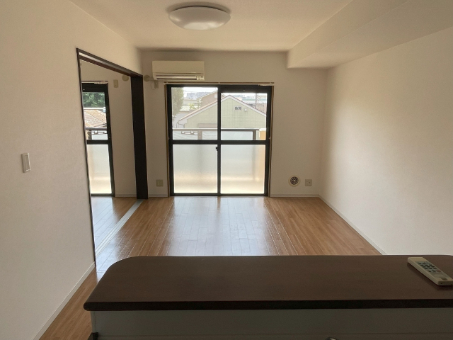 居室・リビング　※別号室の参考写真