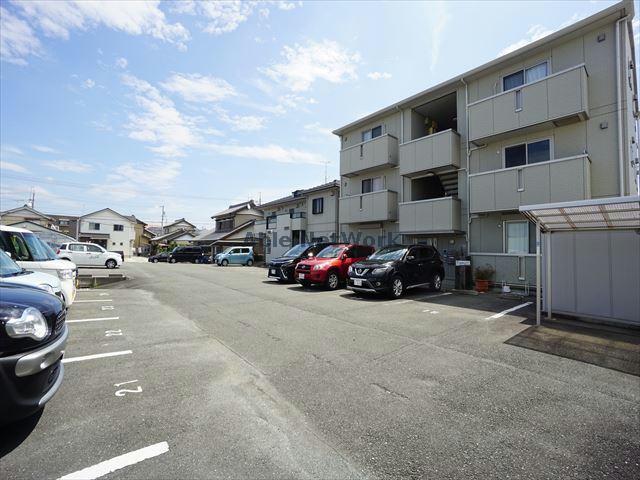 駐車場　駐車場