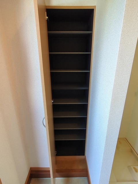 玄関　シューズボックス