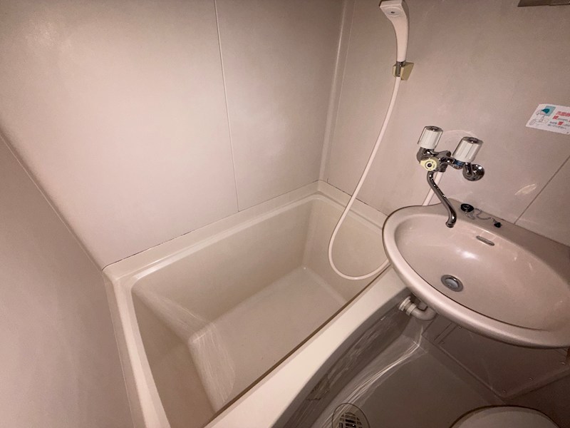 バス・シャワールーム　別部屋の参考写真です。