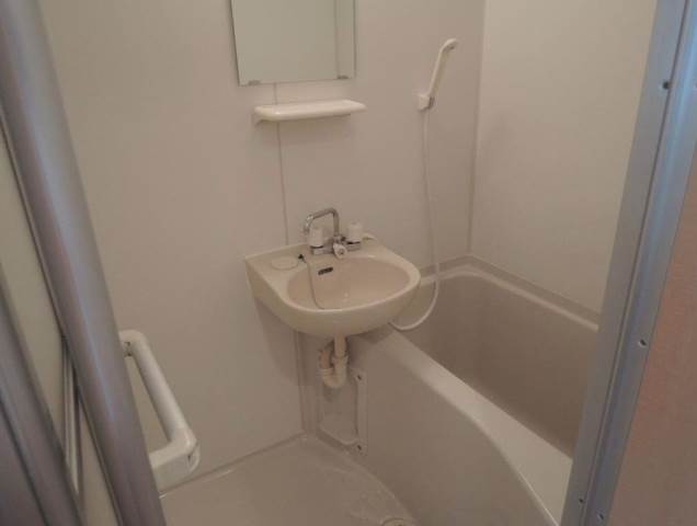 バス・シャワールーム　※別部屋写真参照