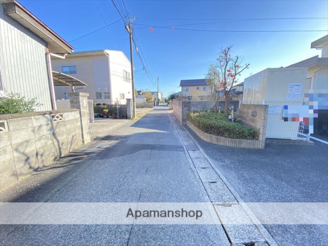 その他　前面道路（その他）まで0m