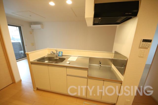 キッチン　※同タイプ部屋の写真です。