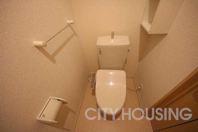 トイレ　※同タイプ部屋の写真です。