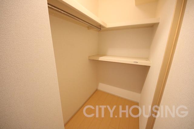 収納　※同タイプ部屋の写真です。