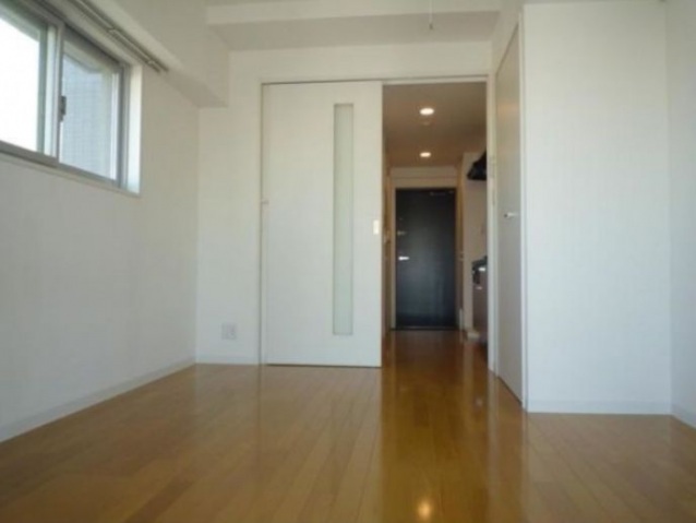 居室・リビング　室内