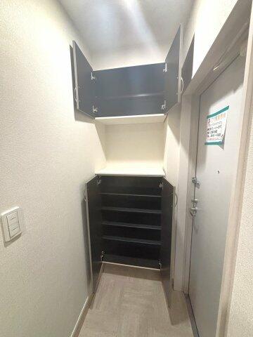 その他　玄関収納も充実