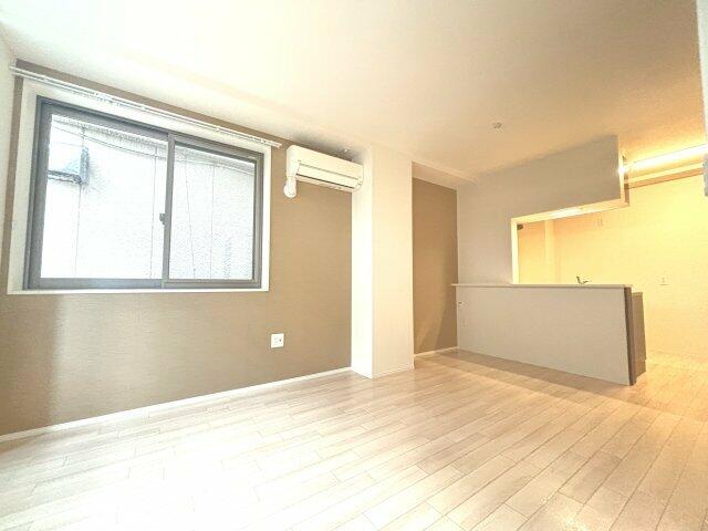 居室・リビング　明るくきれいなお部屋です