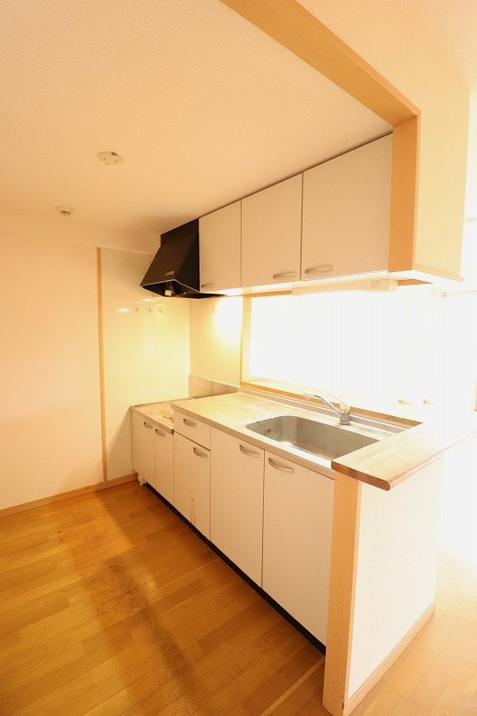 キッチン　別部屋の写真使用