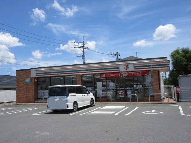 コンビニ　セブンイレブン大川幡保店（コンビニ）まで780m