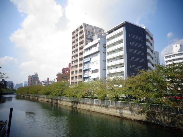 建物外観　リバーサイドマンション