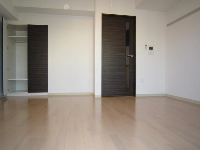 居室・リビング　洋室8.2帖・ＴＶモニター付インターホン