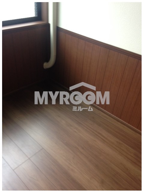 居室・リビング　フローリングの洋室です☆（同一仕様写真）