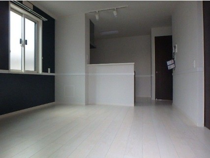 居室・リビング　広々リビングでゆったりくつろげます