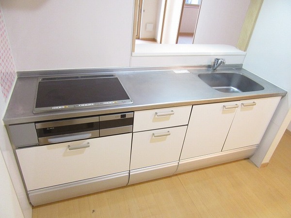 キッチン　３口ＩＨグリル付き☆