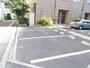 駐車場　月額１万円税別です