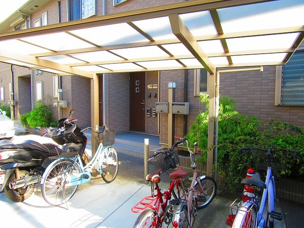 その他　駐輪場です