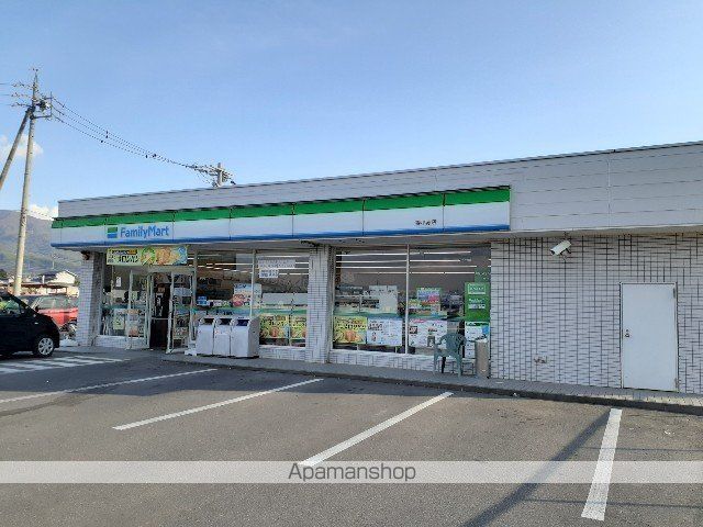 コンビニ　ファミリーマート　寿小赤店（コンビニ）まで990m