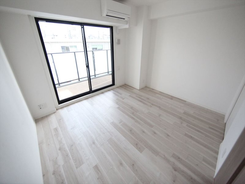 その他部屋・スペース　洋室8.1帖　エアコン完備　バルコニー